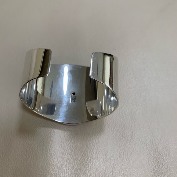 ⭐️Host Pick⭐️RARE ANNA BECK RETIRED CUFF - Picture 7 of 10